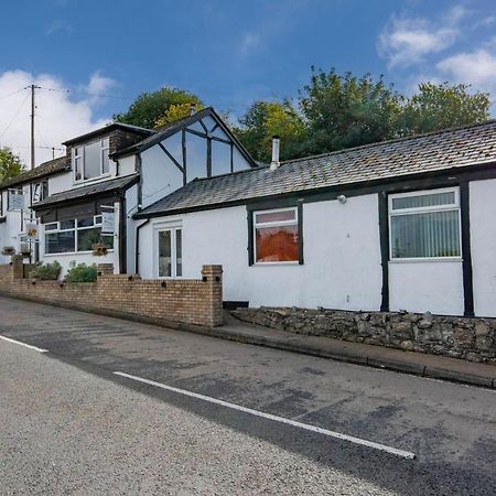 דירות Llandegla Welsh Row House מראה חיצוני תמונה